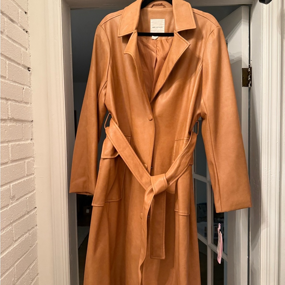 Never worn with tags Avec Les Filles Camel Leather Trench Coat